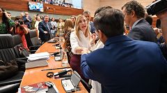 Gallardo llega a la asamblea extremeña "para quedarse y dar batalla" y Guardiola le recibe como "aforado exprés"