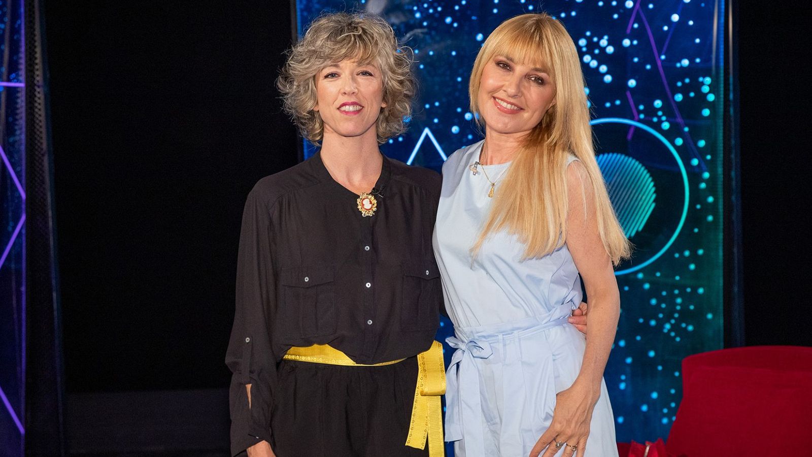 Karmento y Cayetana Guillén Cuervo