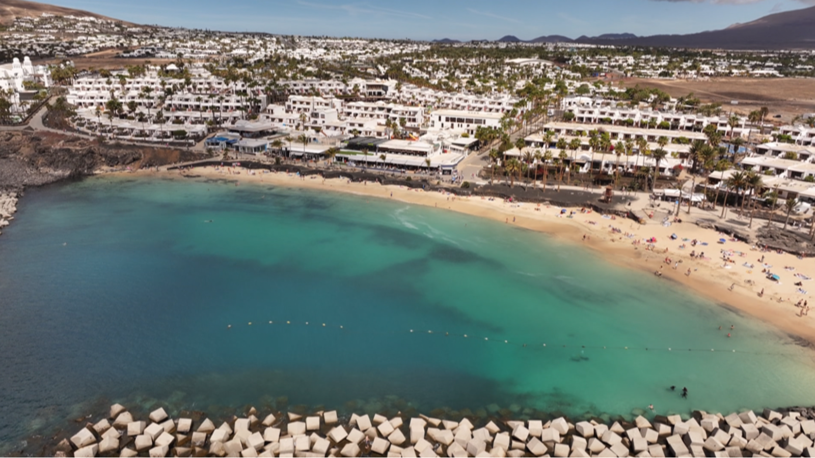 Lanzarote, de modelo sostenible a territorio en disputa urbanística