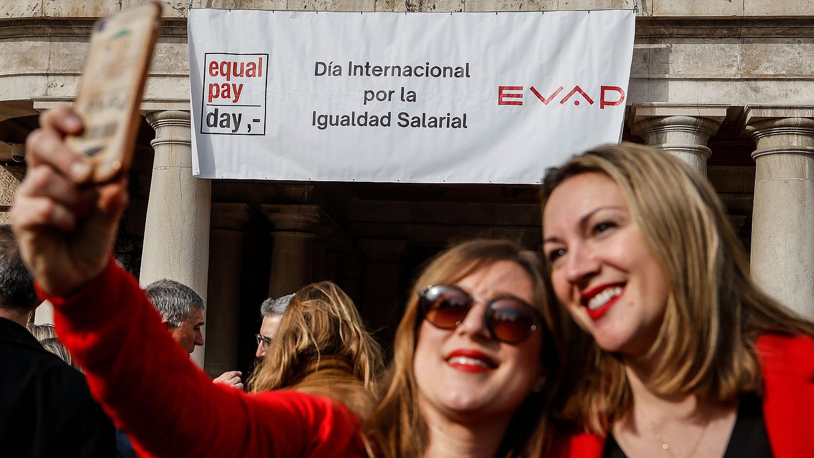 Buenas noticias de la semana del 26 de mayo al 1 de junio: reducción histórica de la brecha salarial