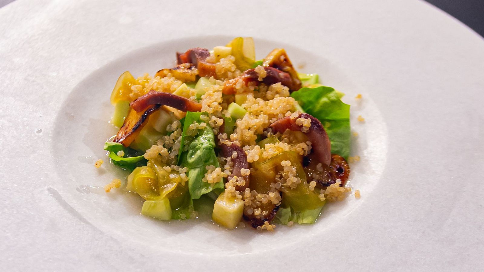 Receta de ensalada danesa con arenques y quinoa de Ismael en MasterChef 13