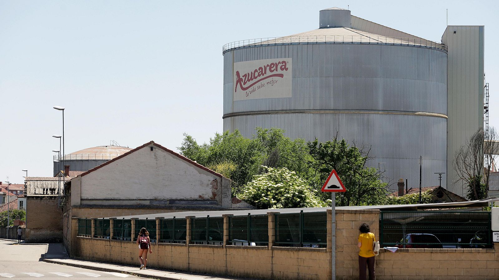 Azucarera echa el cierre en León tras un siglo de actividad: golpe al empleo y al futuro de la remolacha en la región