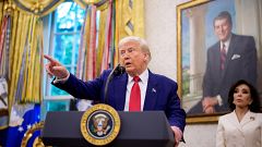 El Supremo de EE.UU. avala el fin de los permisos humanitarios para migrantes decretado por Trump