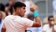 Alcaraz gana a Ben Shelton y consigue el billete a los cuartos de Roland Garros