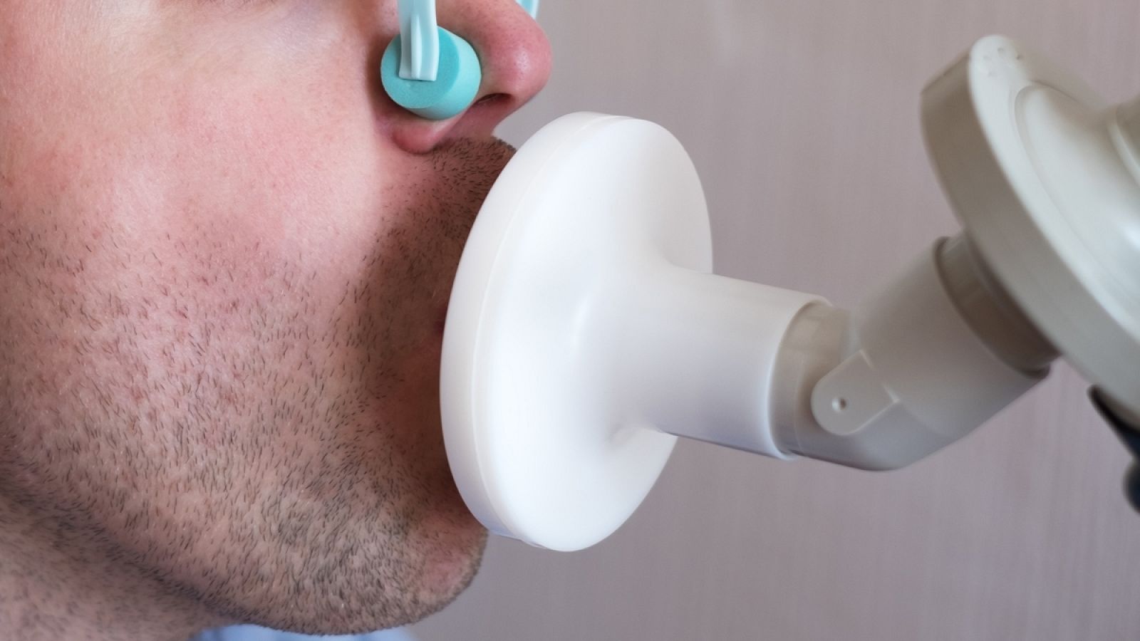 El 10% de los adultos jóvenes no ha desarrollado bien el pulmón.