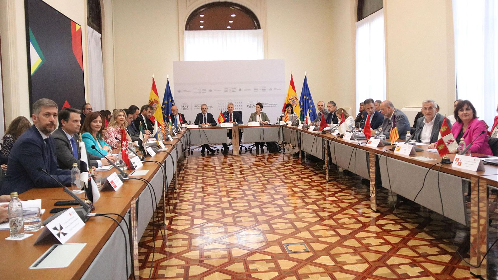 El ministre Ángel Víctor Torres presideix la reunió preparatòria de la Conferència de Presidents | ACN