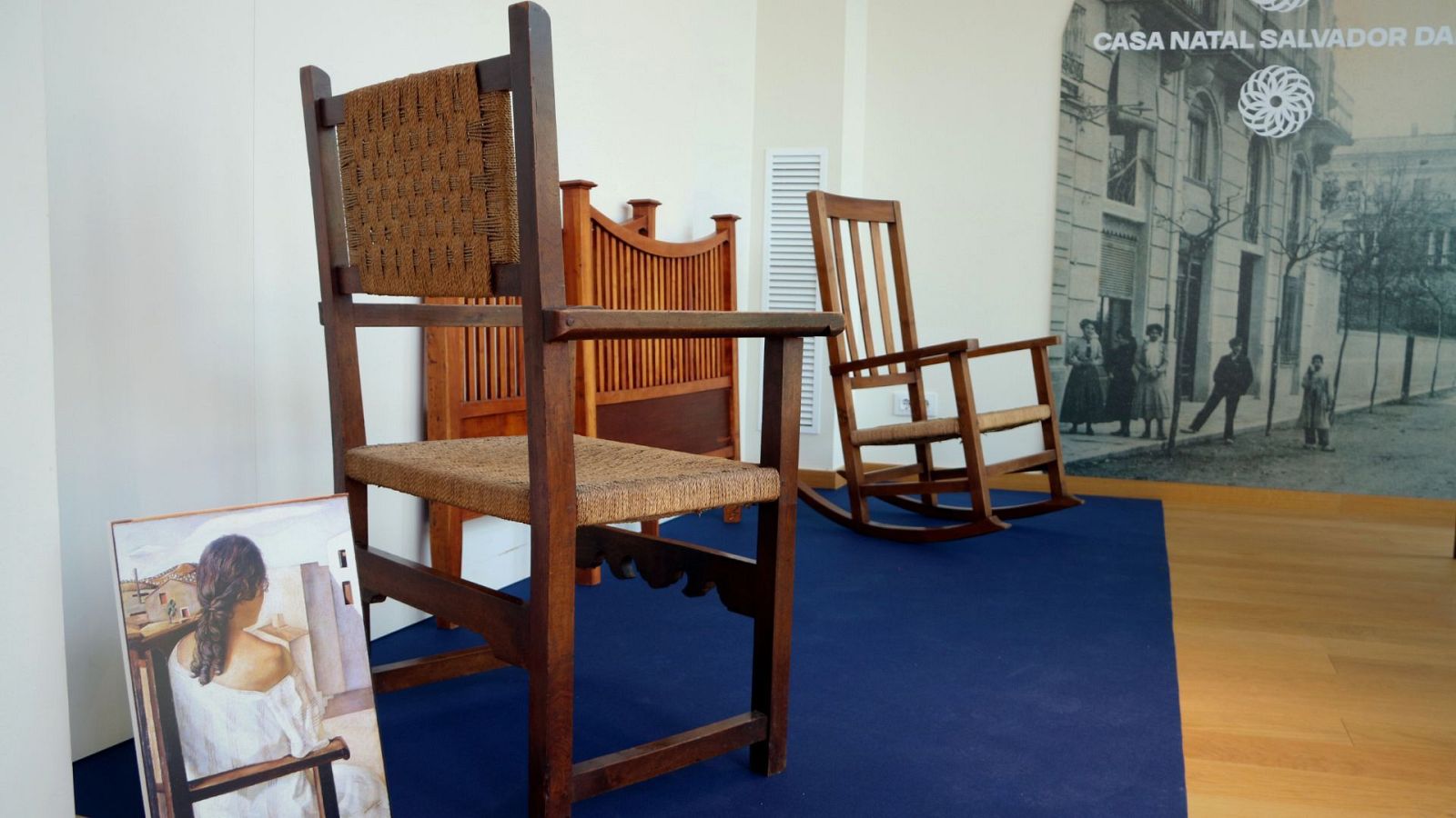 La cadira on va fer asseure l'Anna Maria per retratar-la en el quadre 'Noia d'esquenes'