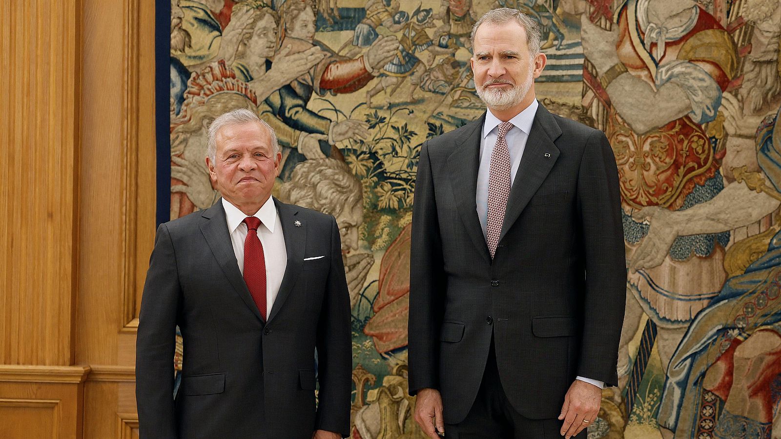 Felipe VI mantiene un encuentro con el rey Abdalá II de Jordania Palacio de la Zarzuela, este jueves.