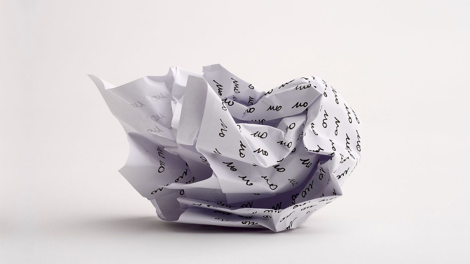 Espacio C: un centro de arte contemporáneo internacional en una nave industrial de Camargo