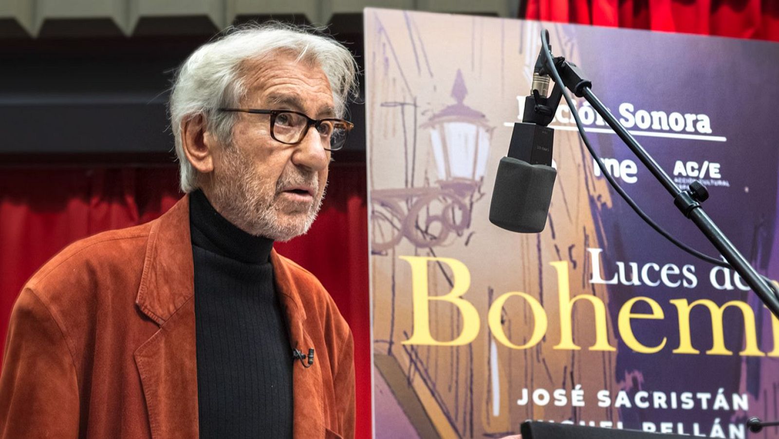 José Sacristán, en la grabación de 'Luces de Bohemia'.