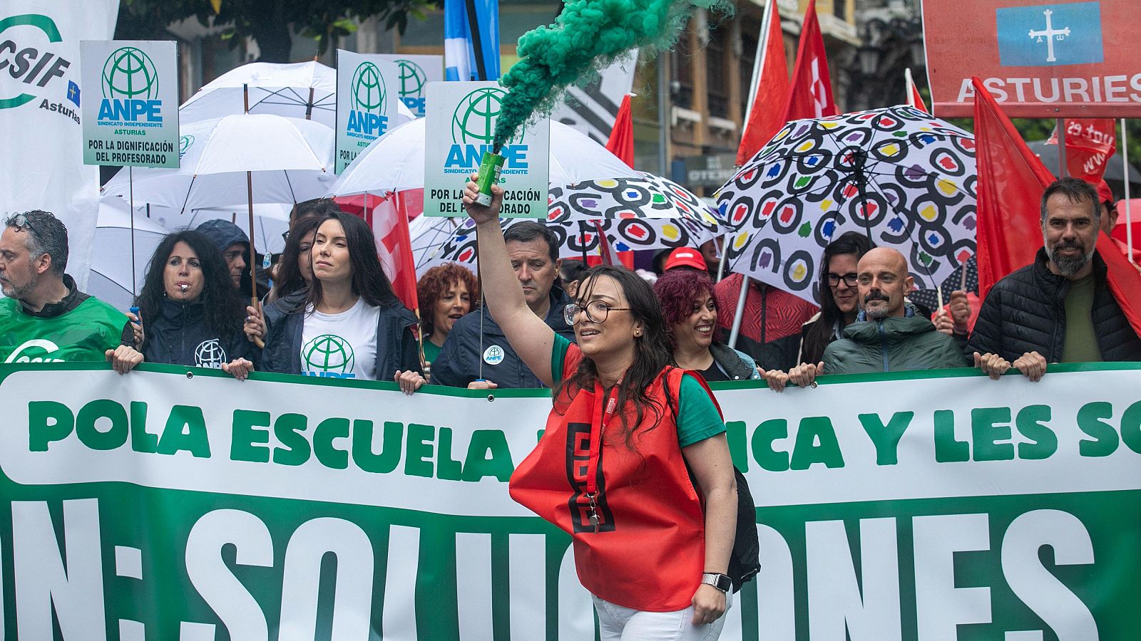 Los sindicatos docentes asturianos rompen las negociaciones y mantienen la huelga por la mejora salarial