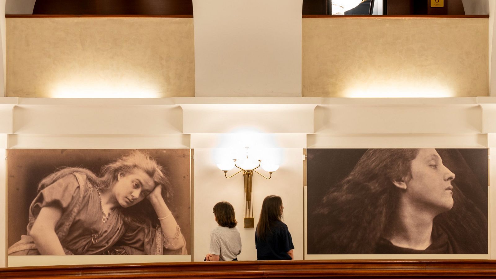 Julia Margaret Cameron recrea 'El sueño de una noche de verano' en el Teatro Real