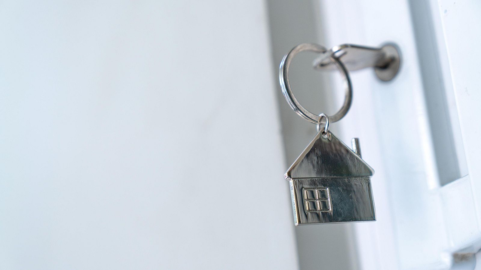 El número de compraventas de vivienda crece un 14,7% en el último año, el mayor aumento desde 2007