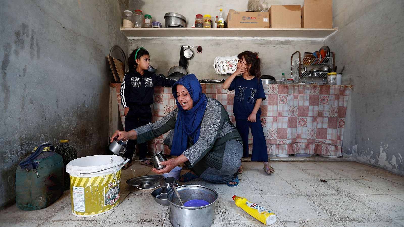 Yasmine al-Saleh regresó a su hogar tras nueve años en un conocido campo de desplazados en el desierto sirio, en al-Qaryatayn, provincia Homs.