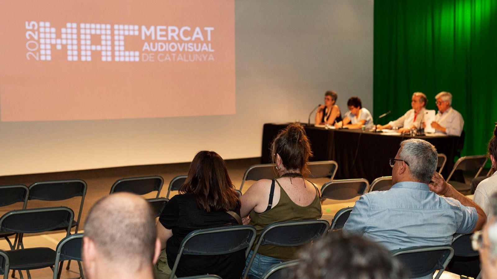 El jurat del 'pitching' de pòdcast promogut per Ràdio4 i La Xarxa, al MAC 2025