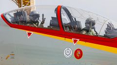 Felipe VI prueba el avión de  entrenamiento Pilatus en el que se formará la princesa Leonor
