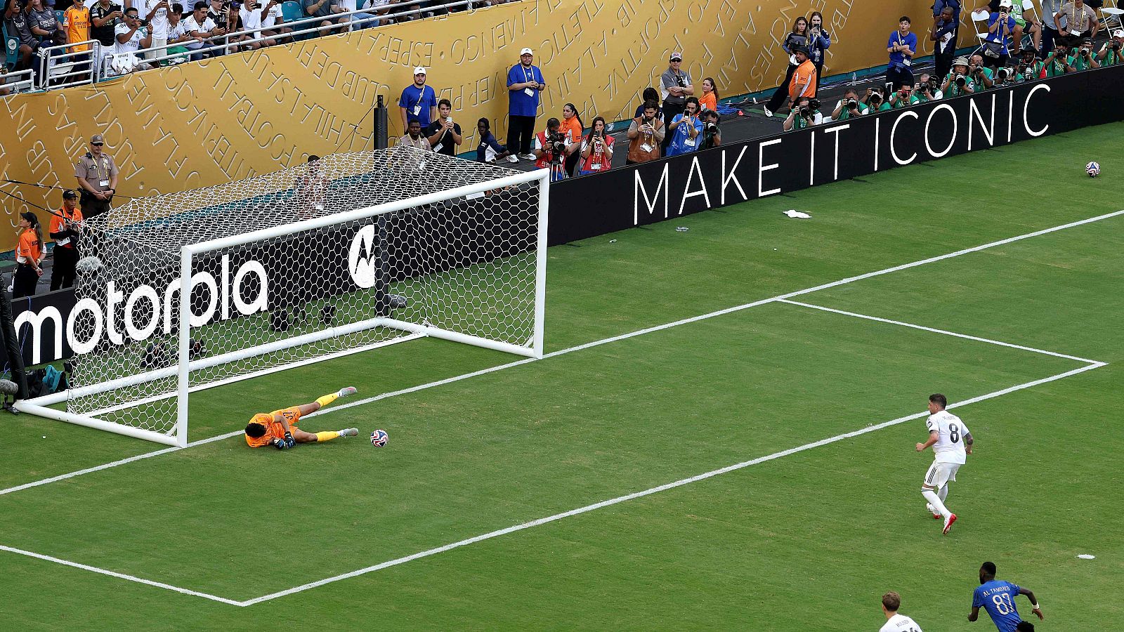 Fede Valverde falla el penalti para el Real Madrid contra el Al Hilal en el Mundial de Clubes