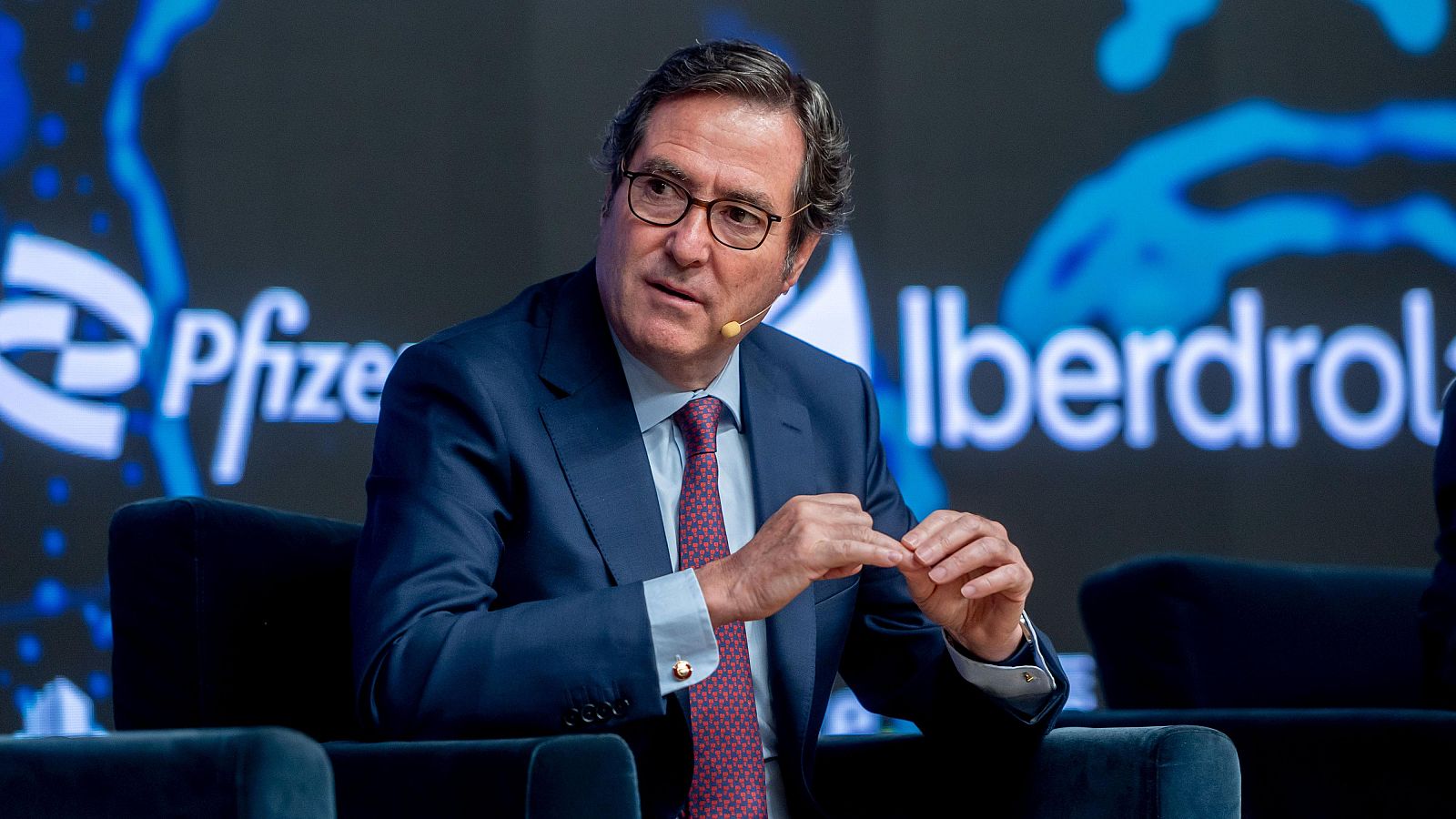 Los empresarios condenan la corrupción política