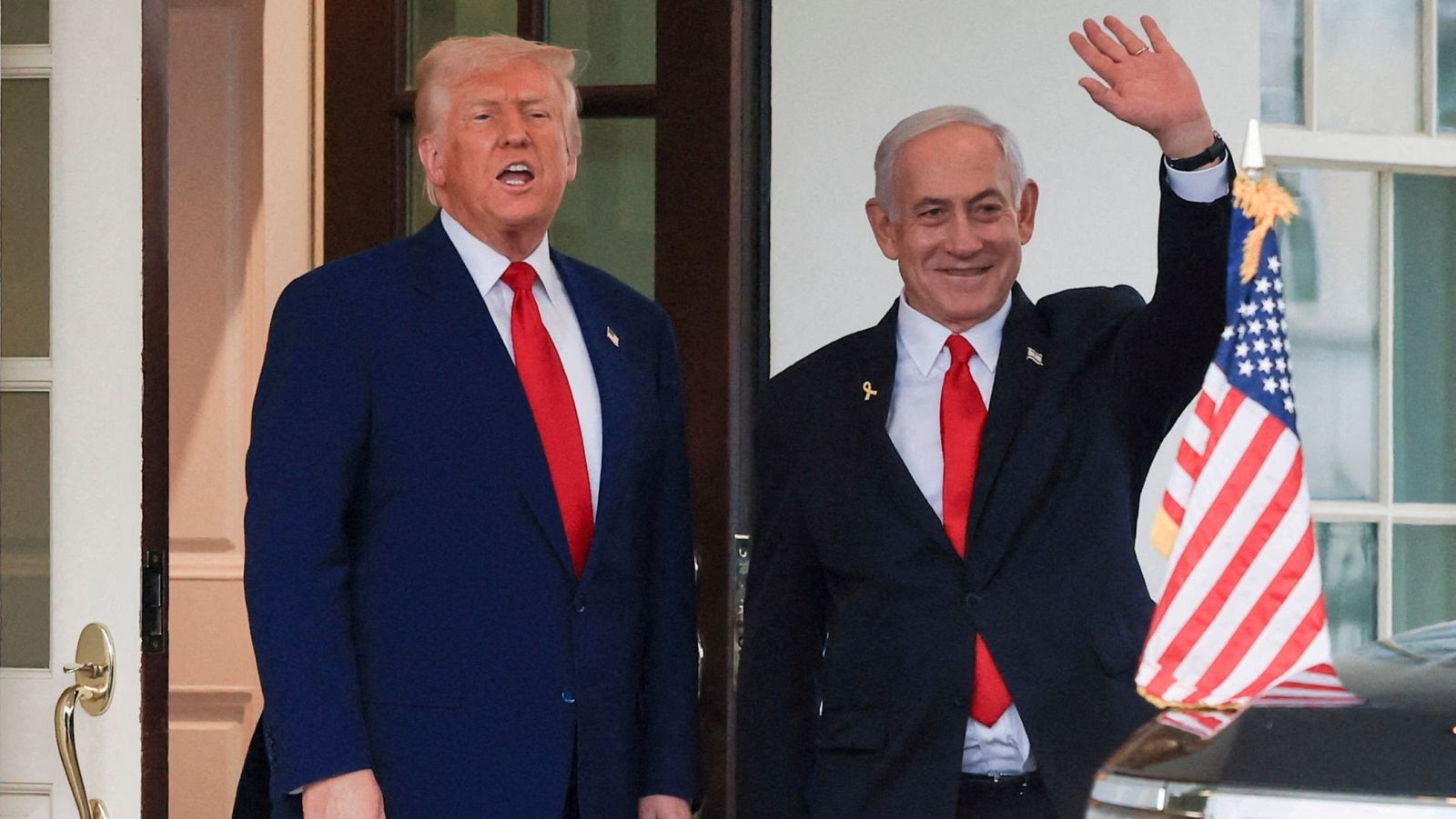 Cómo Trump pasó de negociar a plantearse atacar Irán