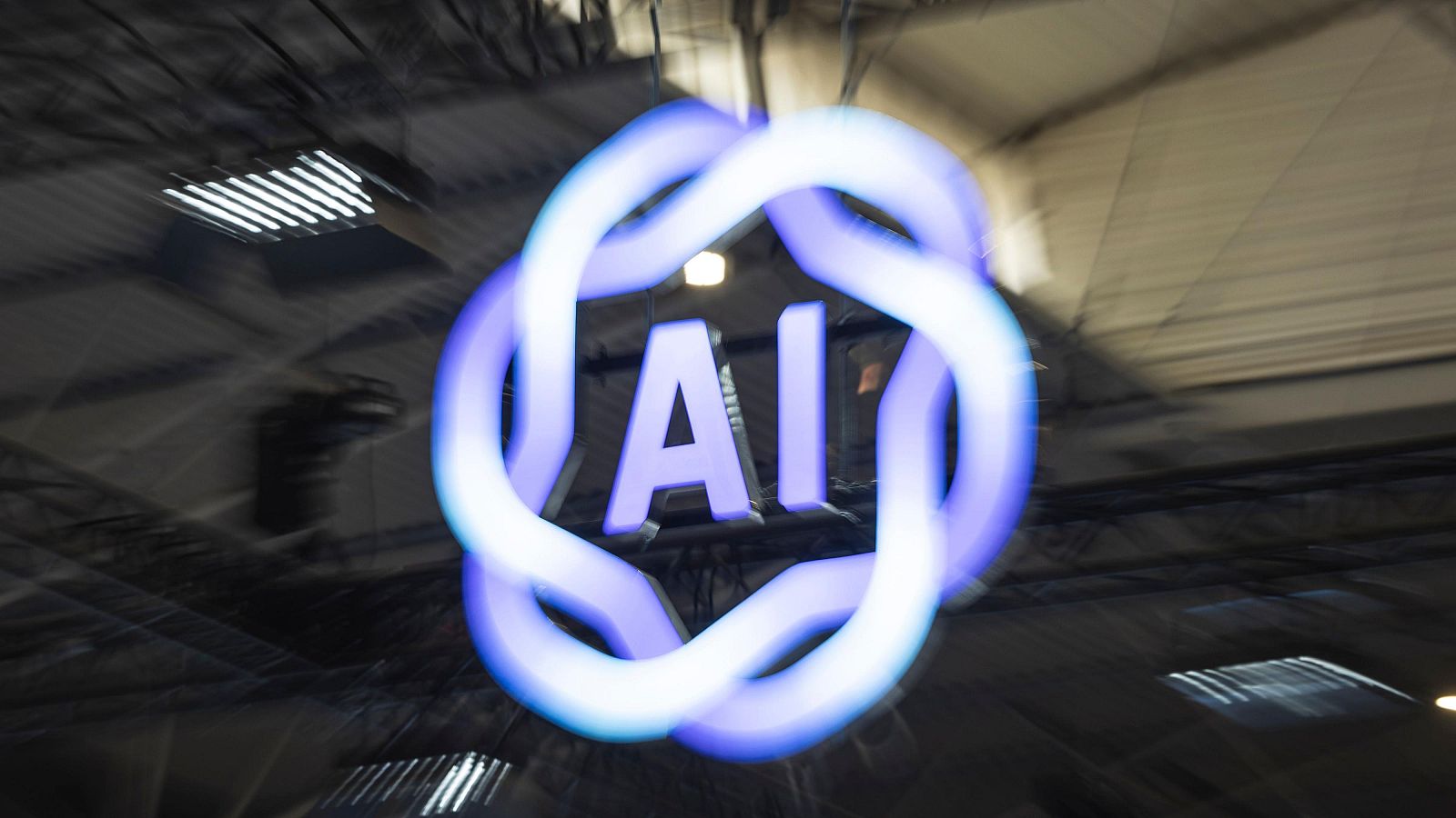 España presenta su candidatura para acoger una de las cuatro gigafactorías de inteligencia artificial en Europa