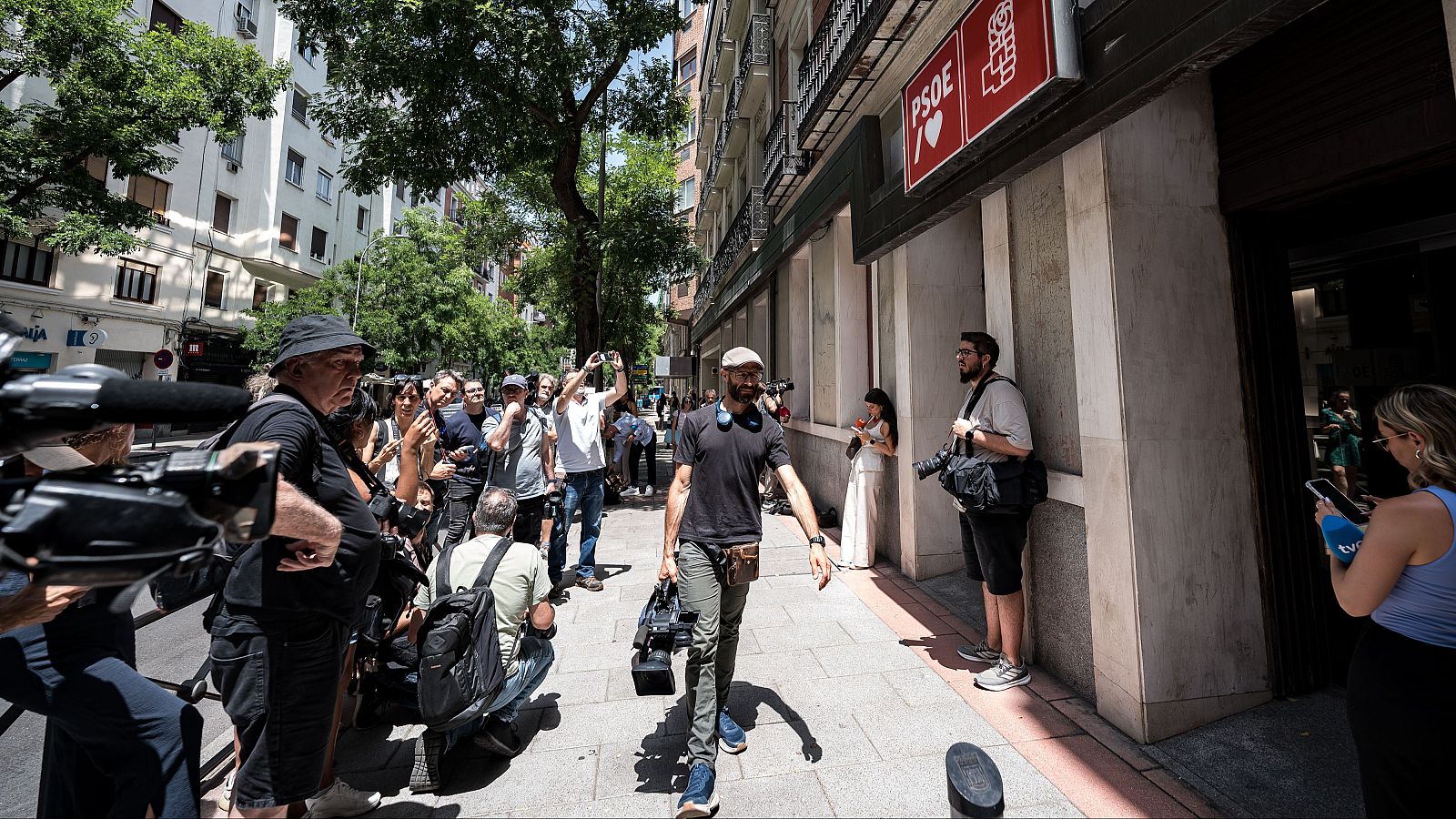 La incertidumbre se instala en el PSOE