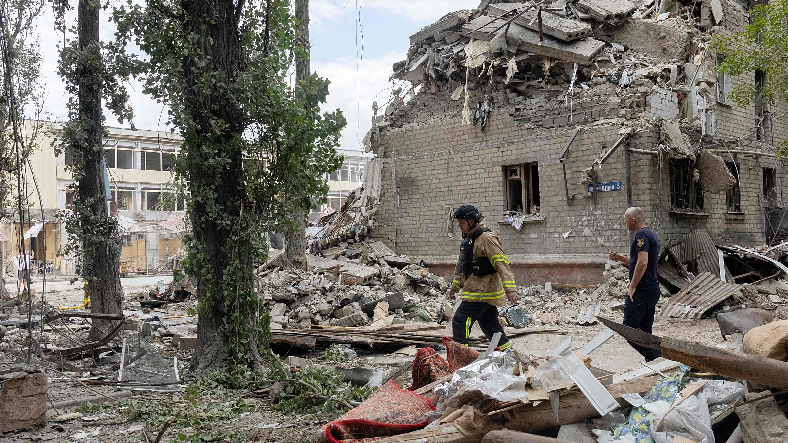 Edificio en Kramatorsk dañado en un ataque ruso