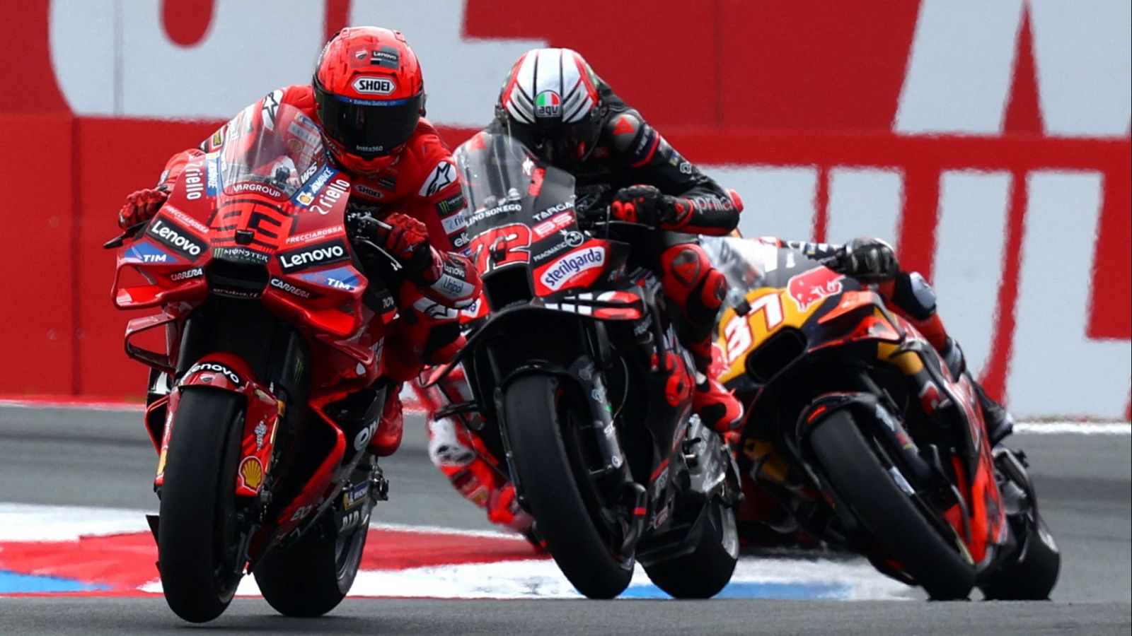 Carrera final GP de Países Bajos de MotoGP: gana Marc Márquez, caída de su hermano Álex