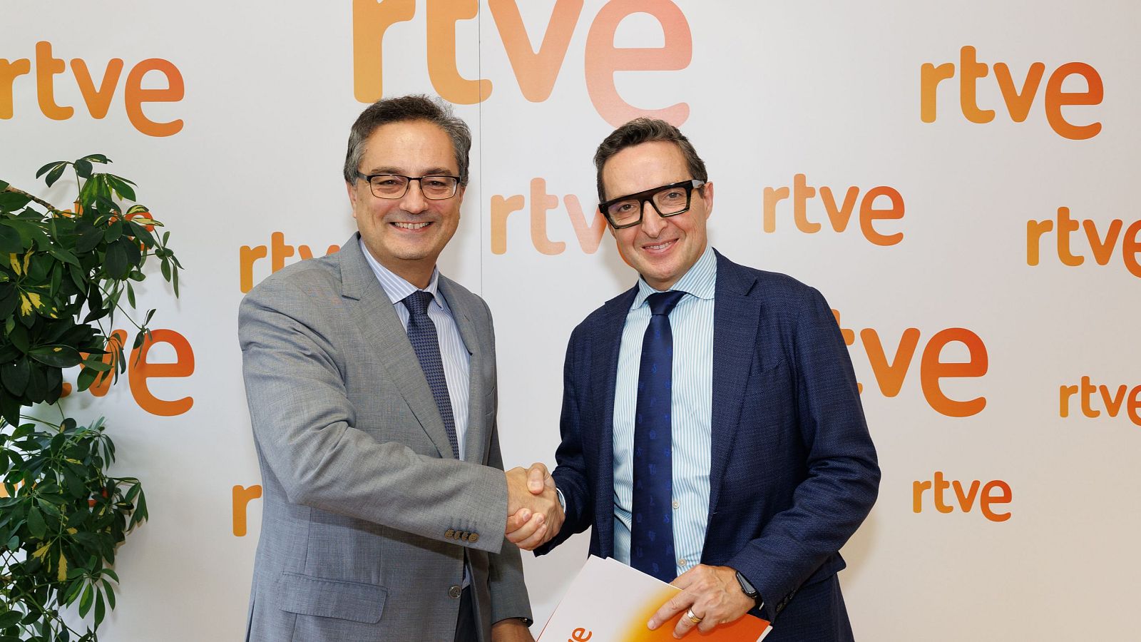 Alfonso Morales y Juan Manuel Corchado