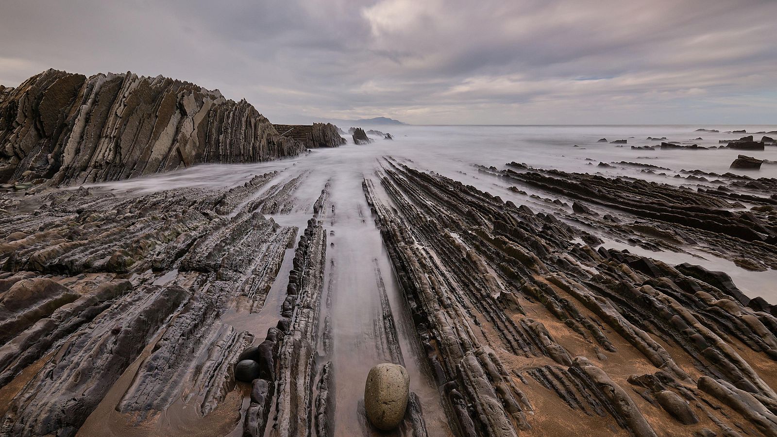 Geoparc de la Costa Basca: així són 60 milions d’anys a cel obert