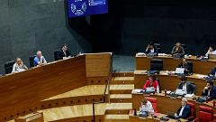 El Parlamento de Navarra aprueba investigar la adjudicación de obras públicas por el caso Cerdán