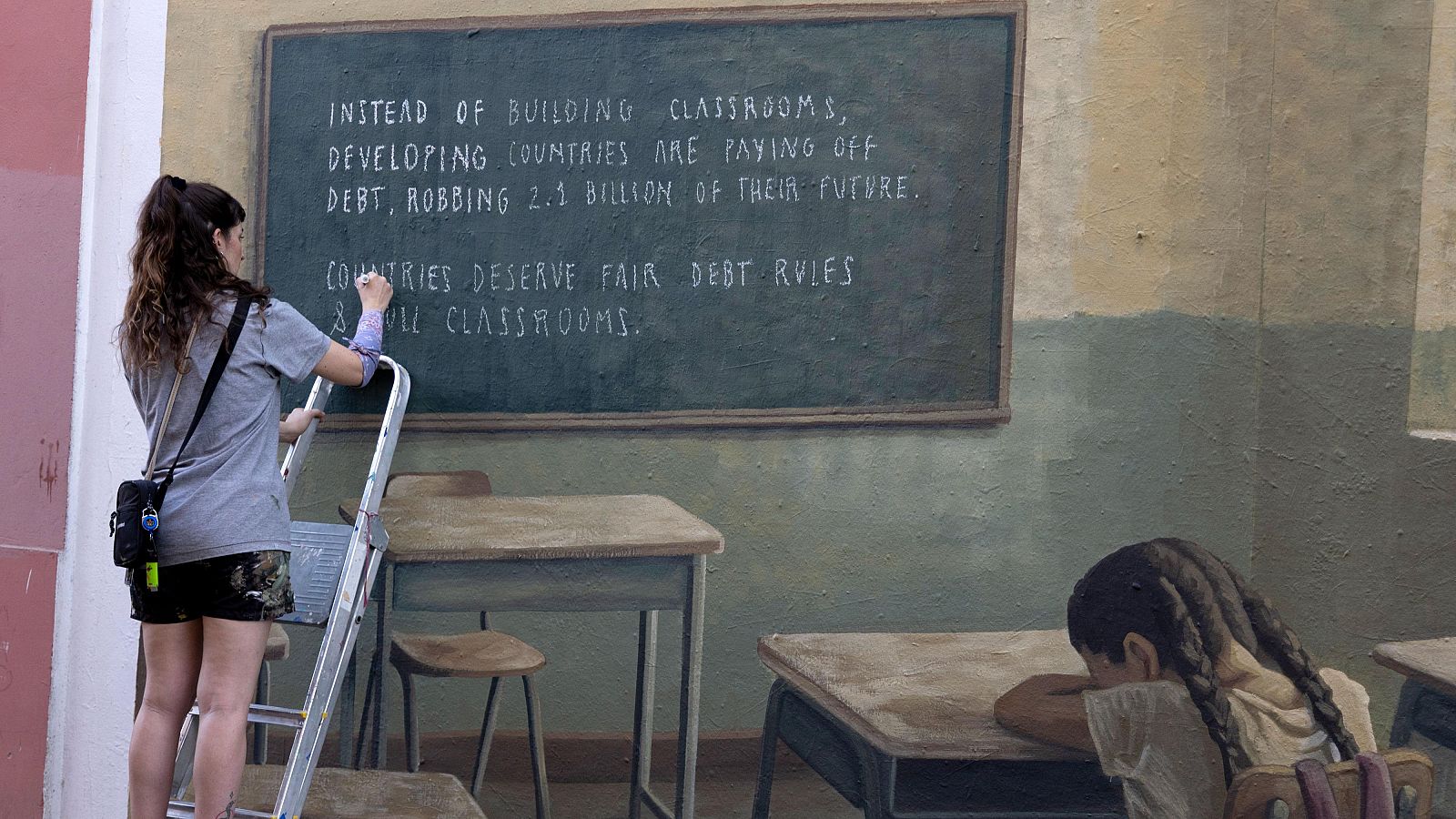 La deuda ahoga al sur global: cuando el pago de intereses eclipsa al gasto en servicios públicos