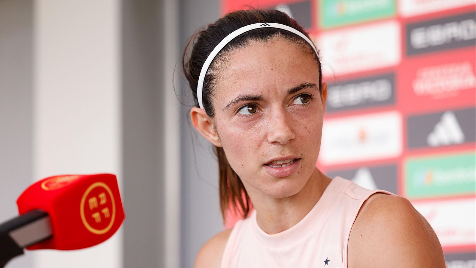 Aitana Bonmatí, incógnita su futuro en la selección tras su meningitis vírica