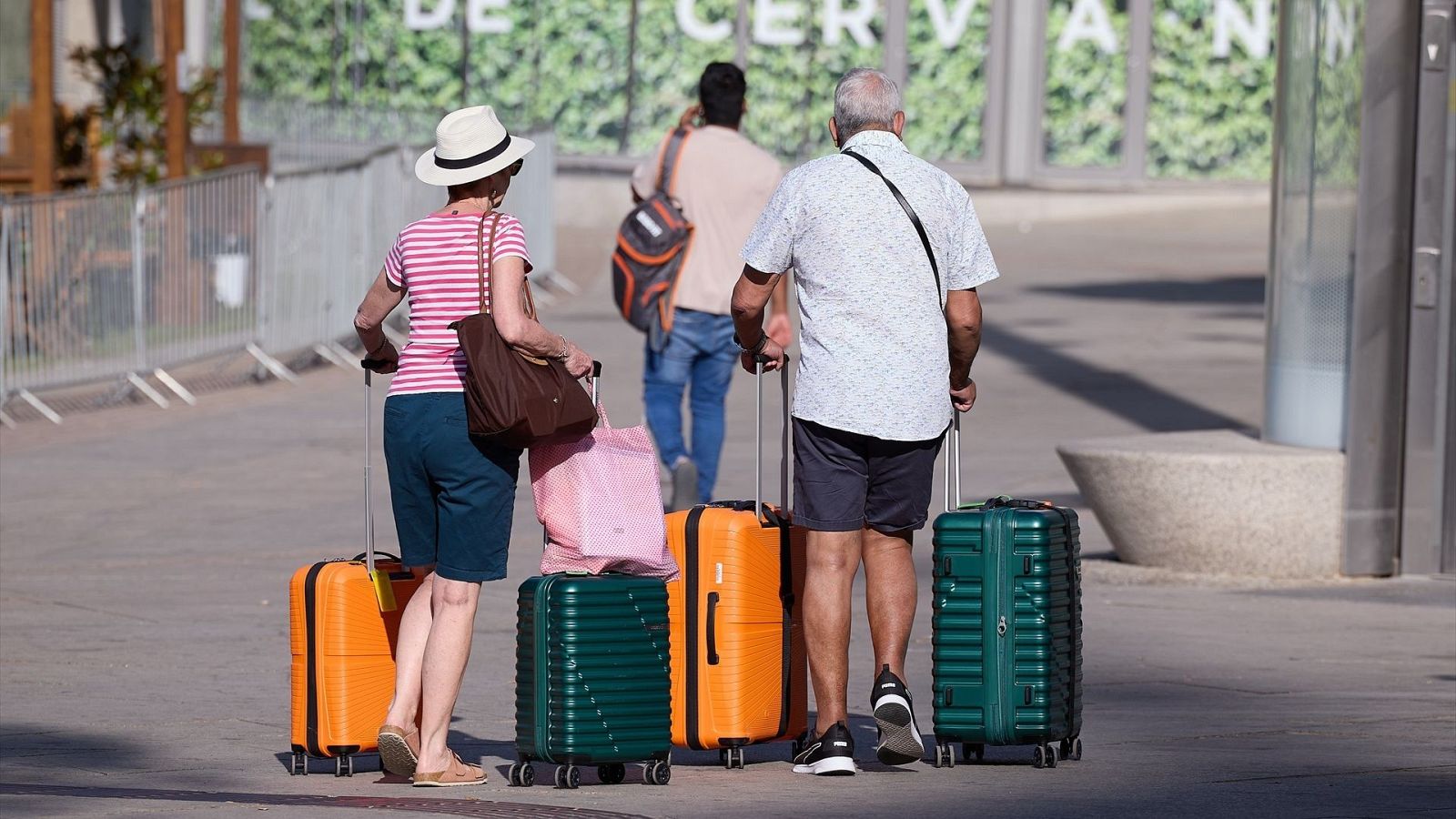 Menos ahorro y más gasto: la tasa de ahorro de los hogares cae al 4,8% en el primer trimestre