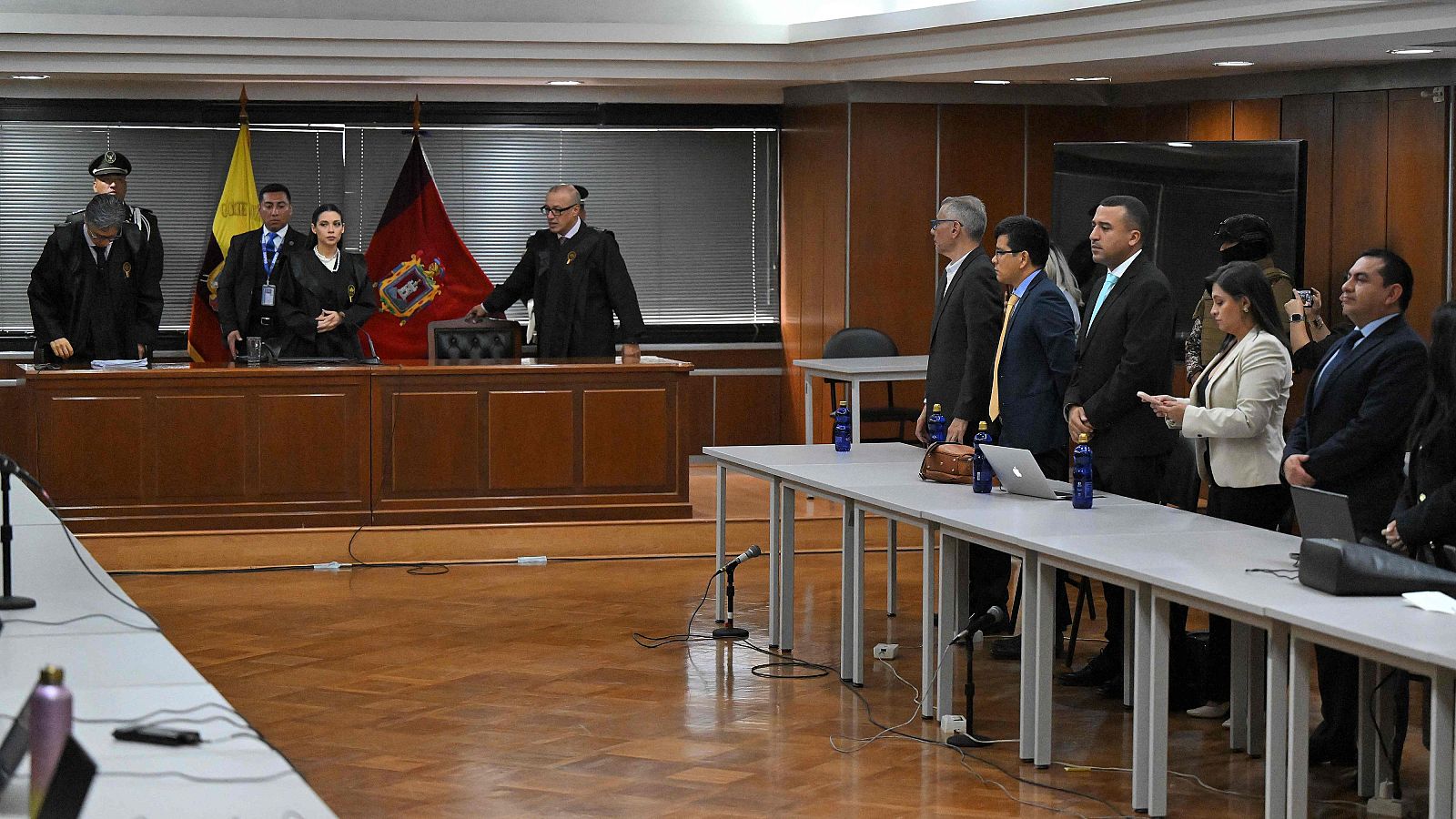 El exvicepresidente ecuatoriano Jorge Glas es condenado a 13 años de cárcel por malversación