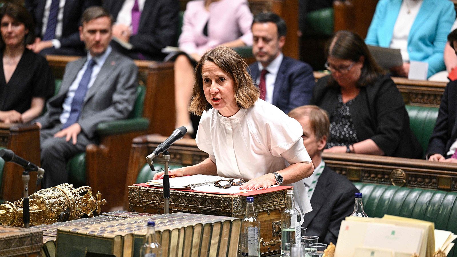 El Gobierno británico aprueba la ley de recortes sociales tras ceder ante las exigencias de diputados rebeldes