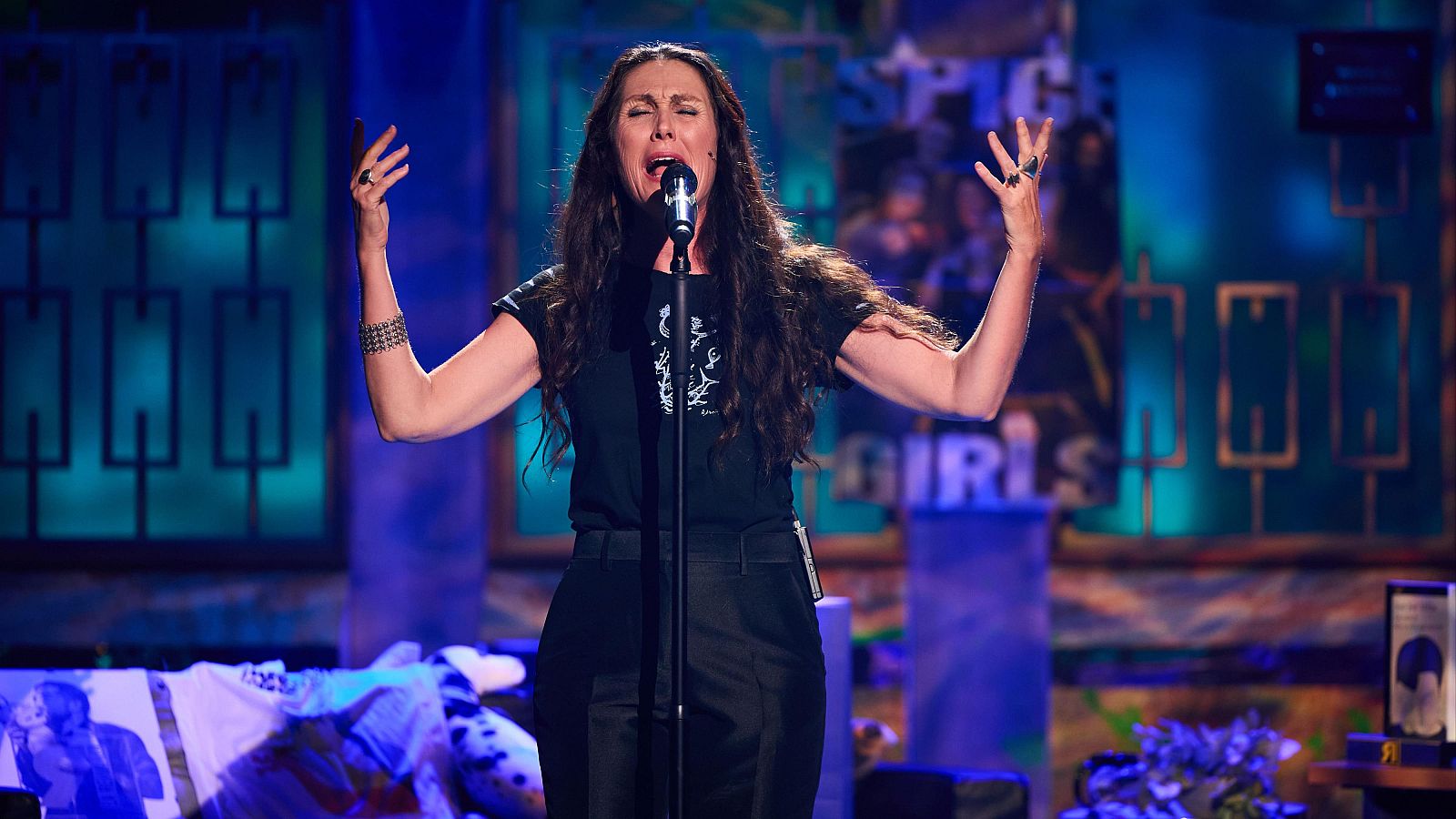 Clara Montes canta en La Revuelta "Sevillanas del Levante" 1/7/25