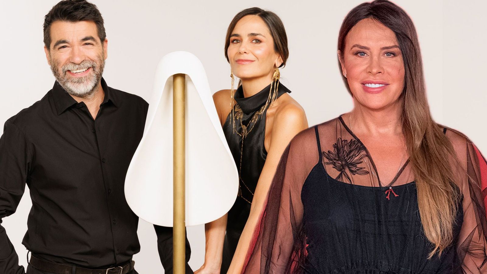 Rafael Muñoz y Elena S. Sánchez con Karla Sofía Gascón