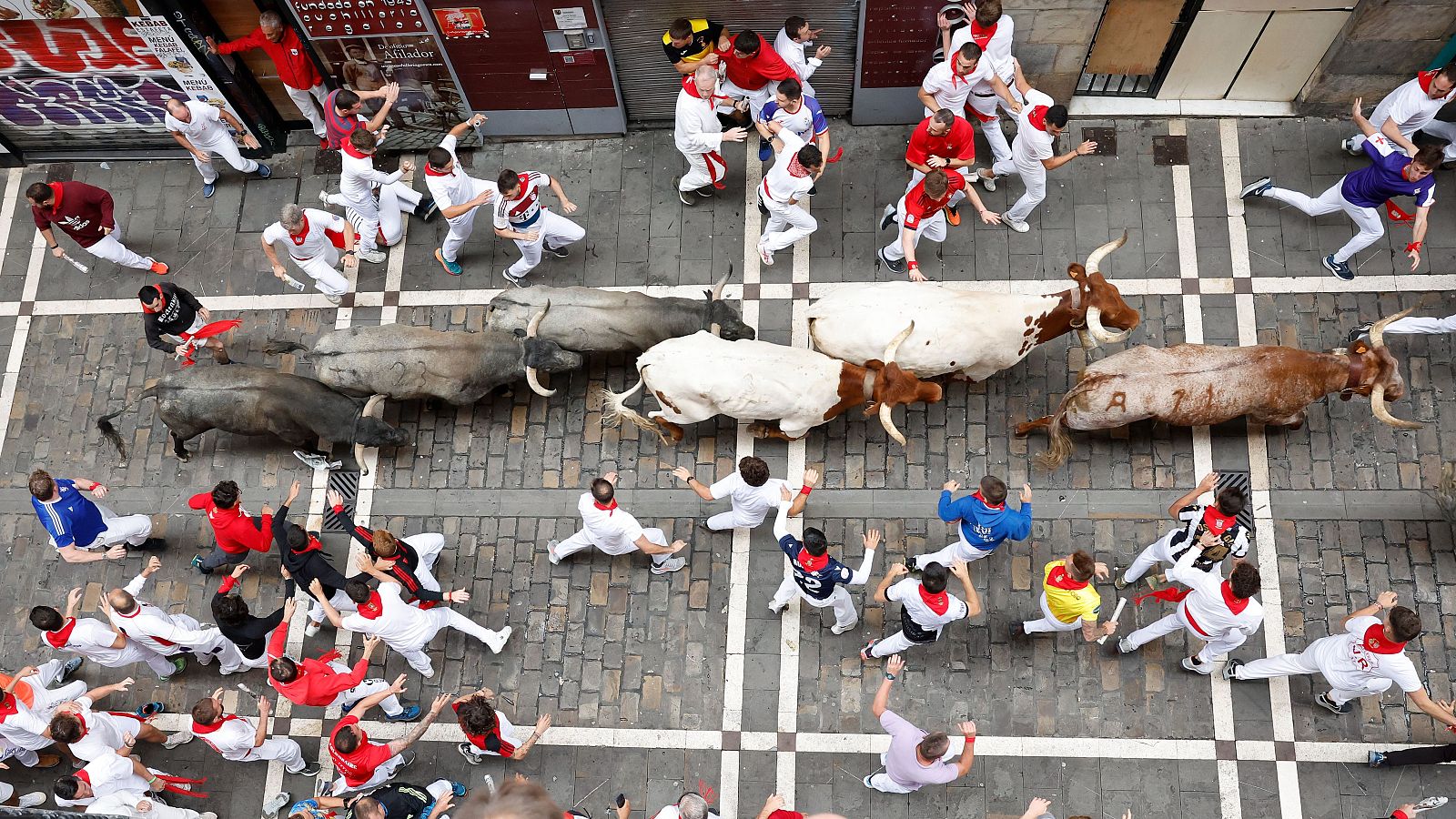 San Fermín 2025: ¡No te pierdas todos los detalles en RTVE Play, con IA incluida!