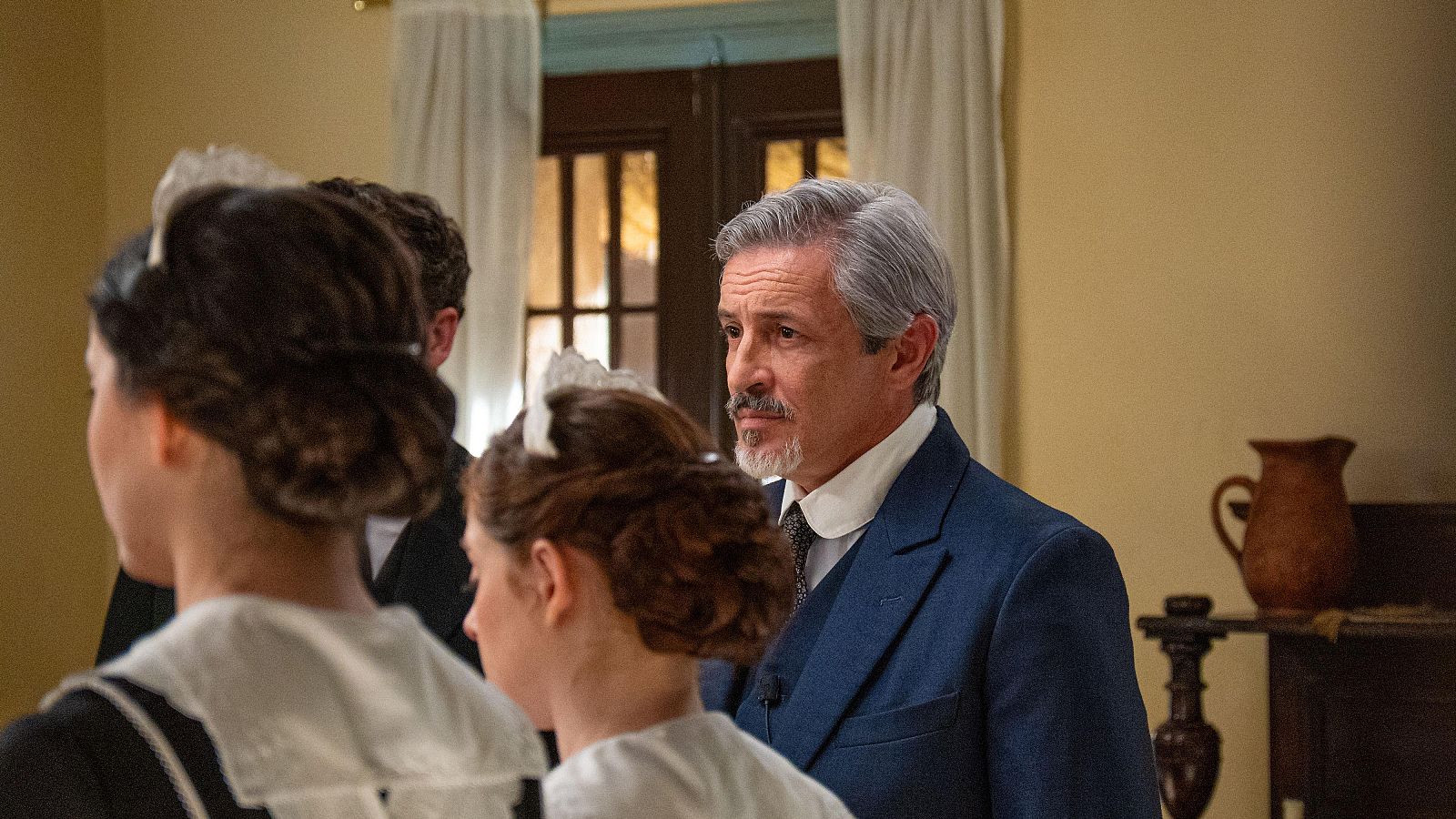 La Promesa: La llegada de Cristóbal revoluciona el palacio