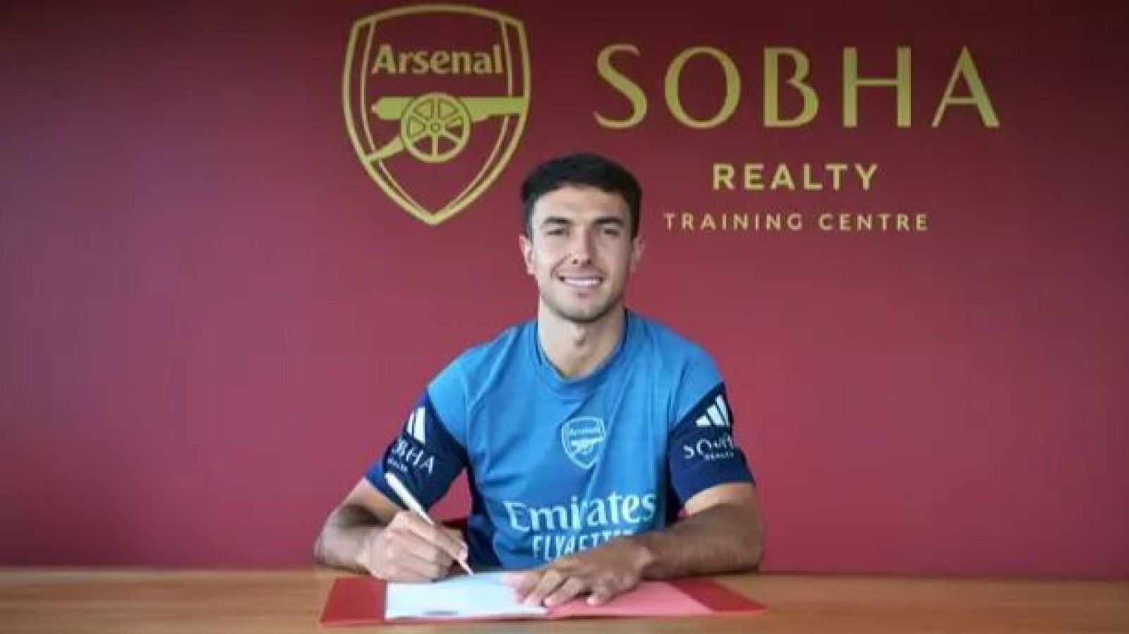 El Arsenal hace oficial el fichaje del español Martin Zubimendi