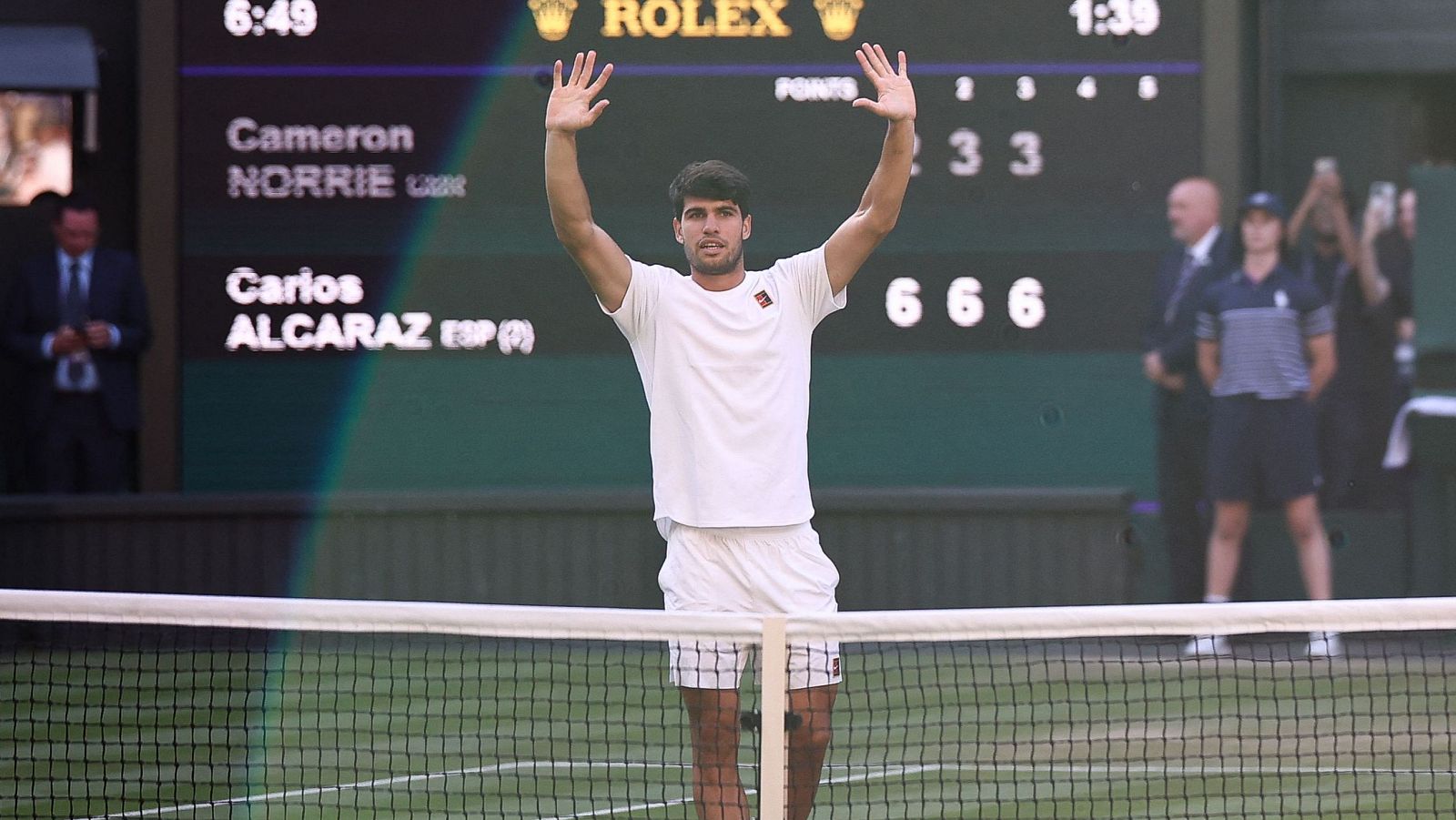 Alcaraz pisa el acelerador ante Norrie para alcanzar sus terceras semifinales en Wimbledon
