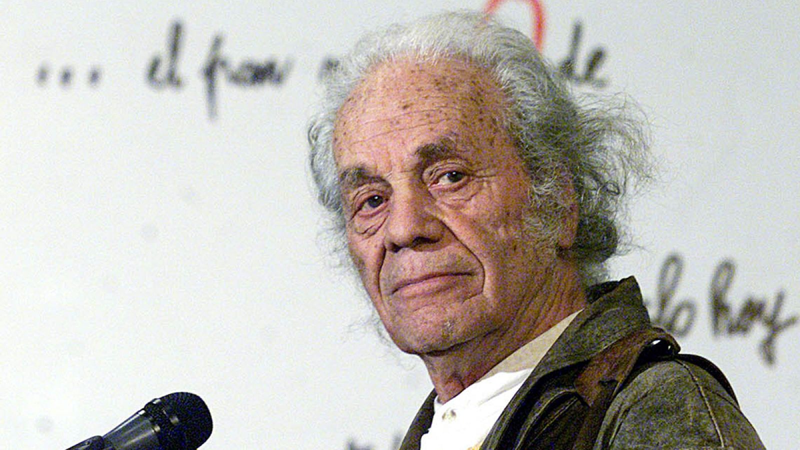 Imagen de archivo del poeta chileno Nicanor Parra