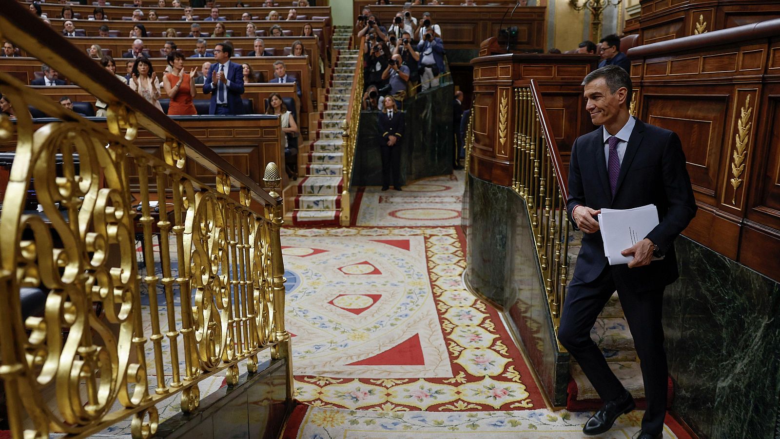 El presidente del Gobierno, Pedro Sánchez, tras su intervenvención en el pleno del Congreso de los Diputados este miércoles