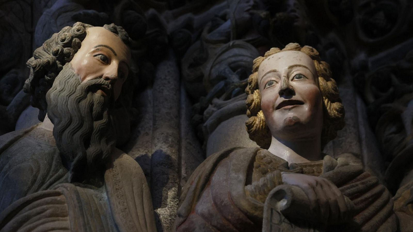 El Supremo condena a los Franco a restituir dos estatuas del Pórtico de la Gloria