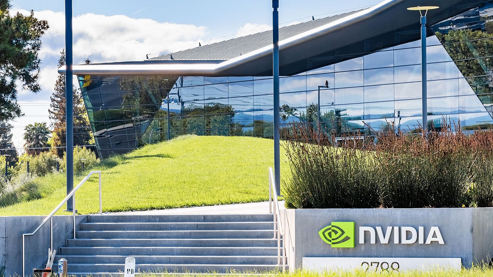 Nvidia marca récord mundial de capitalización de 3,972 billones al cierre de Wall Street