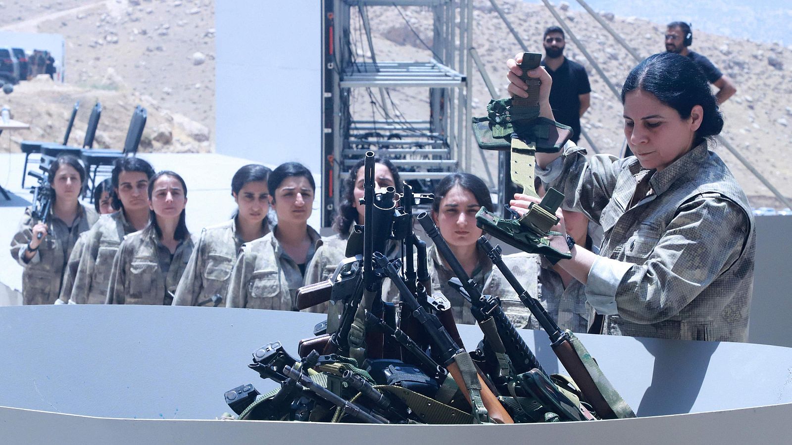 La guerrilla kurda PKK inicia su desarme tras el anuncio de disolución