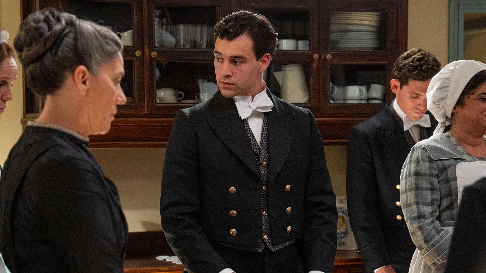 La Promesa incorpora audiodescripción en todos sus capítulos en RTVE Play