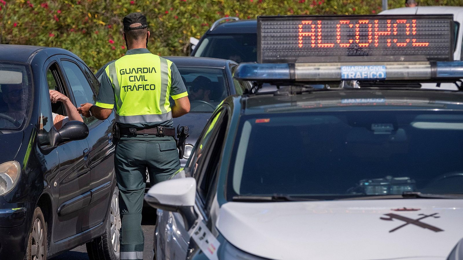 DGT Tráfico agosto: control de Guardia Civil