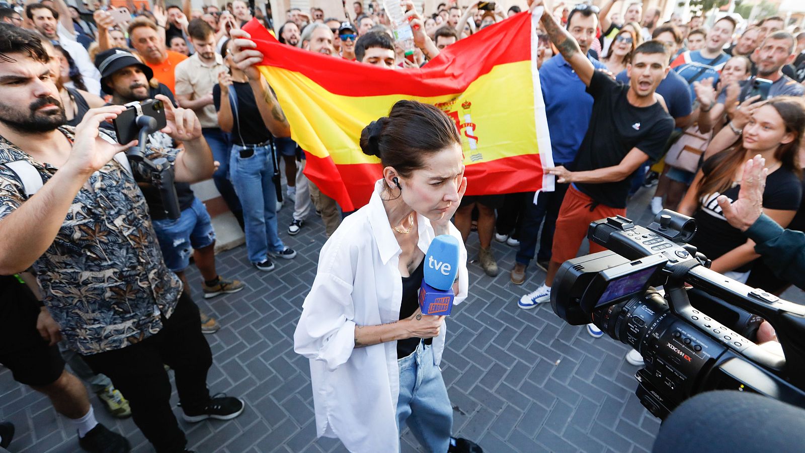Acoso a periodistas en las manifestaciones de Torre Pacheco.