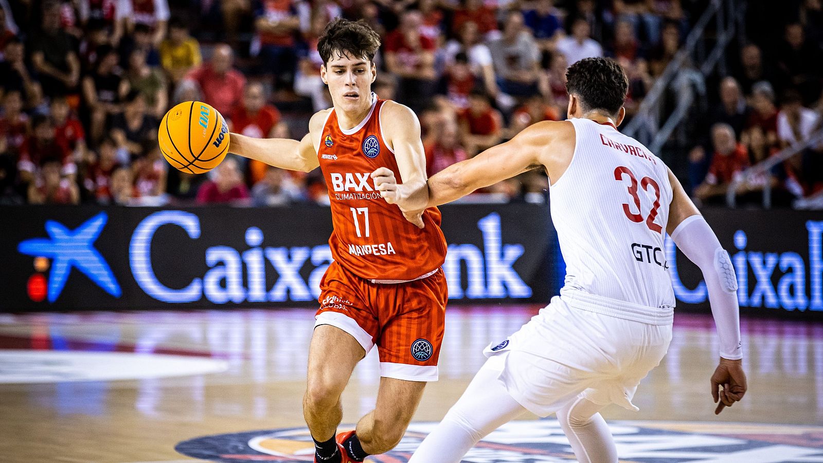 El base malagueño durante un partido con el Manresa.